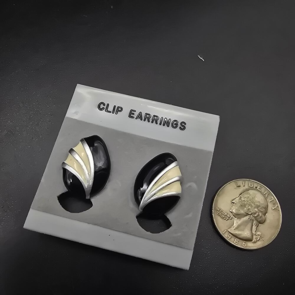 Black White Enamel Earrings Clip On Fan Shape Vintage 1980s NOS NWT